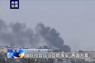 ?他慌了！黄蜂一波17-3 里弗斯赶紧叫暂停 换上波蒂斯稳局势