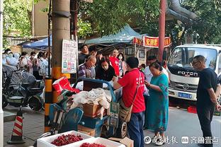 拉什福德对西汉姆赛后直接离场未致谢球迷，滕哈赫：我没看见